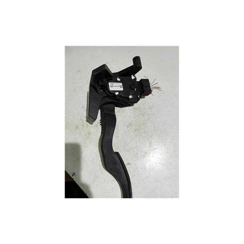 Recambio de potenciometro pedal gas para opel meriva (2003) 1.7 cdti referencia OEM IAM 6PV00811002  