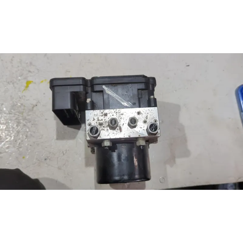 Recambio de nucleo abs para ford focus iii 1.6 tdci referencia OEM IAM 10096101433  