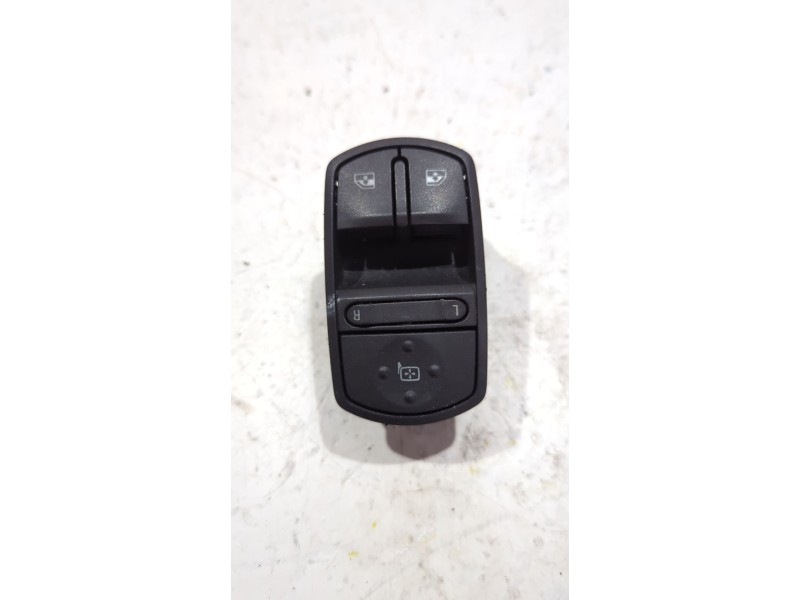 Recambio de mando elevalunas delantero izquierdo para opel corsa d (s07) 1.3 cdti (l08, l68) referencia OEM IAM 13258521AA  