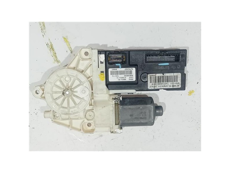 Recambio de motor elevalunas delantero derecho para renault laguna iii berlina (2007) 2.0 dci (bt01, bt0e, bt0k) referencia OEM 