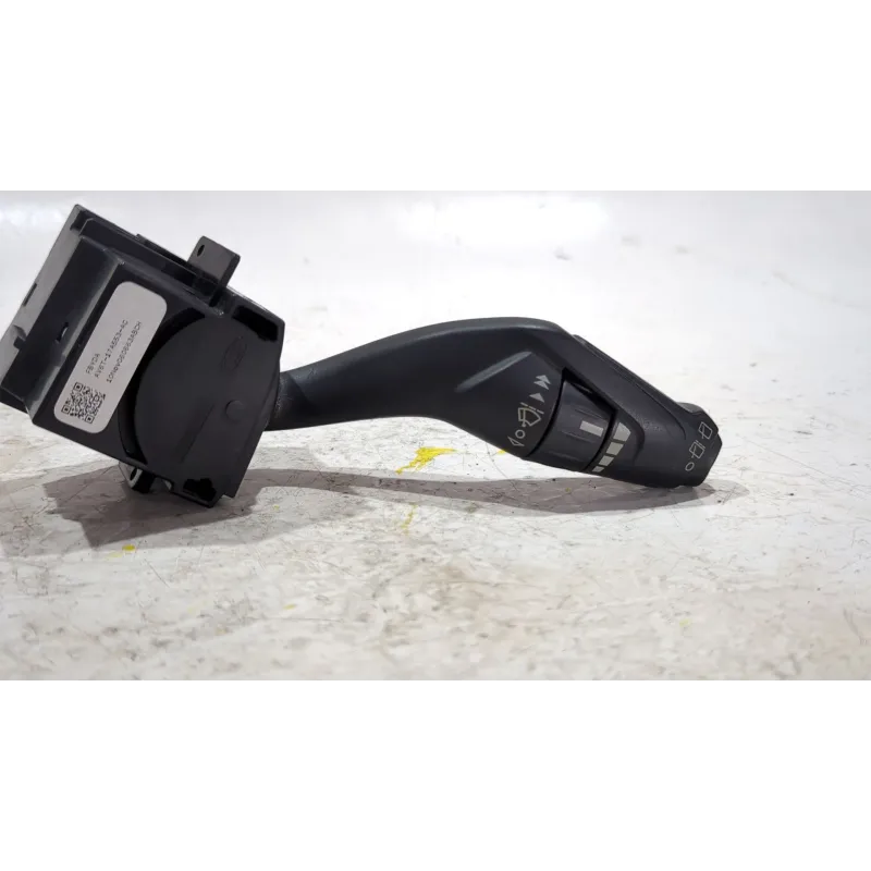 Recambio de mando limpiaparabrisas para ford focus iii 1.6 tdci referencia OEM IAM AV6T17A553AC  