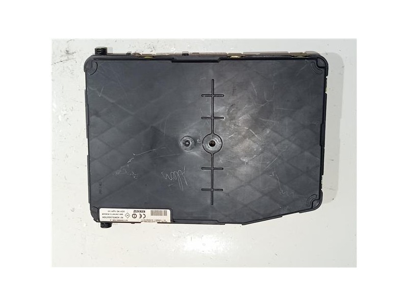 Recambio de caja fusibles/rele para renault megane ii berlina 3p (10.2002) 1.5 dynamique [1,5 ltr. - 78 kw dci diesel] referenci