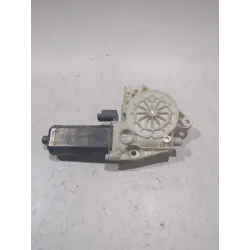 MOTOR ELEVALUNAS DELANTERO DERECHO 0130822021 