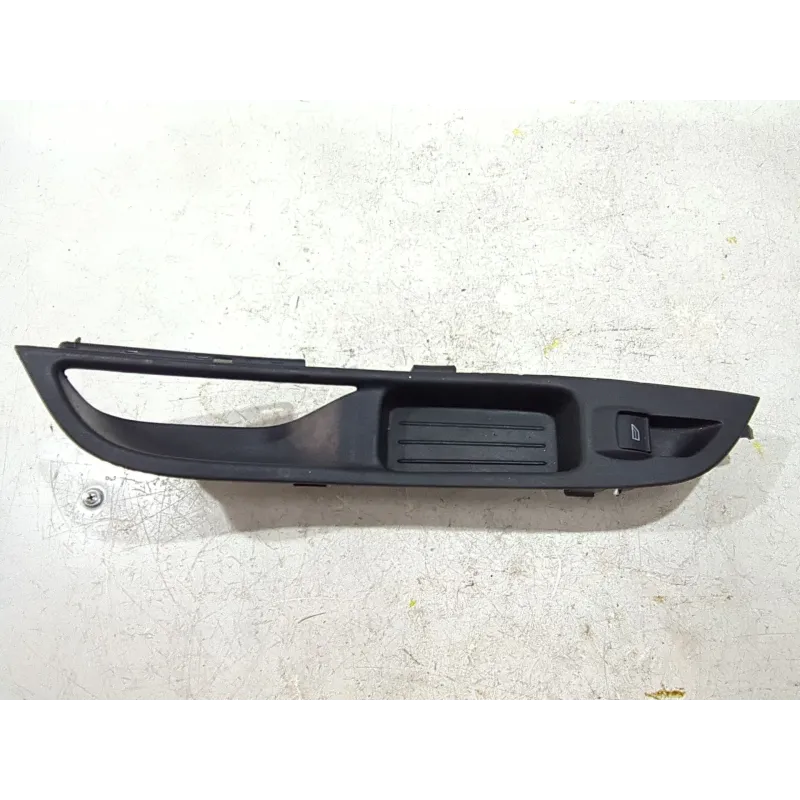 Recambio de mando elevalunas delantero derecho para ford focus iii 1.6 tdci referencia OEM IAM BM51A240A40  