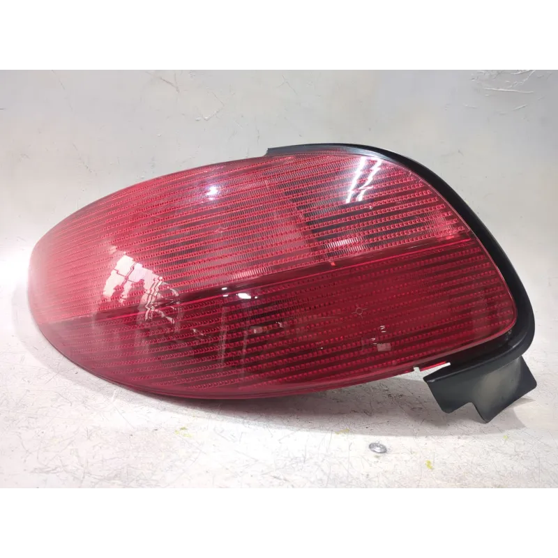 Recambio de piloto trasero izquierdo para peugeot 206 cc cabrio-coupé (2001) 2.0 s16 referencia OEM IAM 25310503  