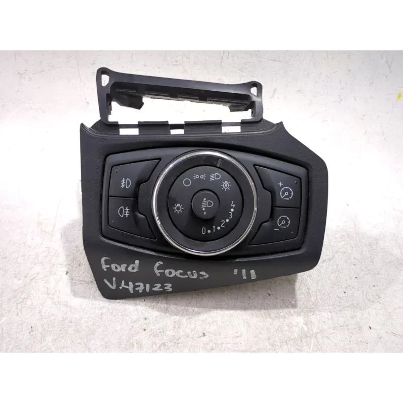 Recambio de mando luces para ford focus iii 1.6 tdci referencia OEM IAM BM5T13A024  