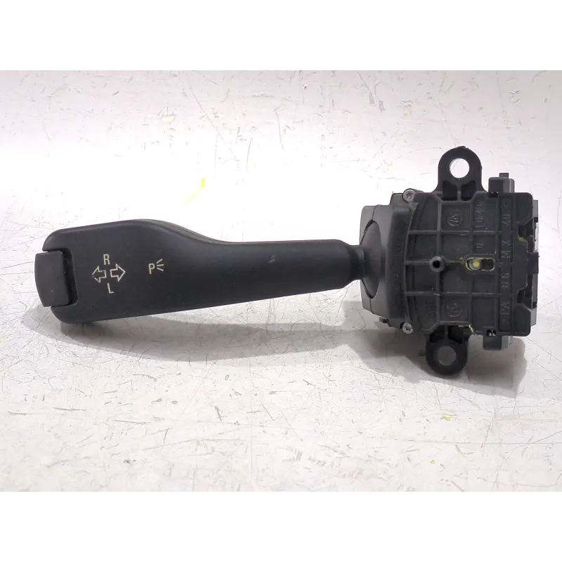 Recambio de mando intermitentes para bmw x3 (e83) 2.0 sd referencia OEM IAM 363668 01104010  