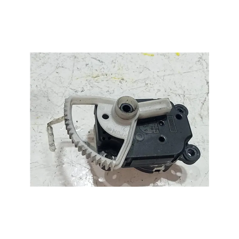 Recambio de motor apertura calefaccion para citroën xsara picasso (1999) 1.6 hdi referencia OEM IAM 38236Ua13  