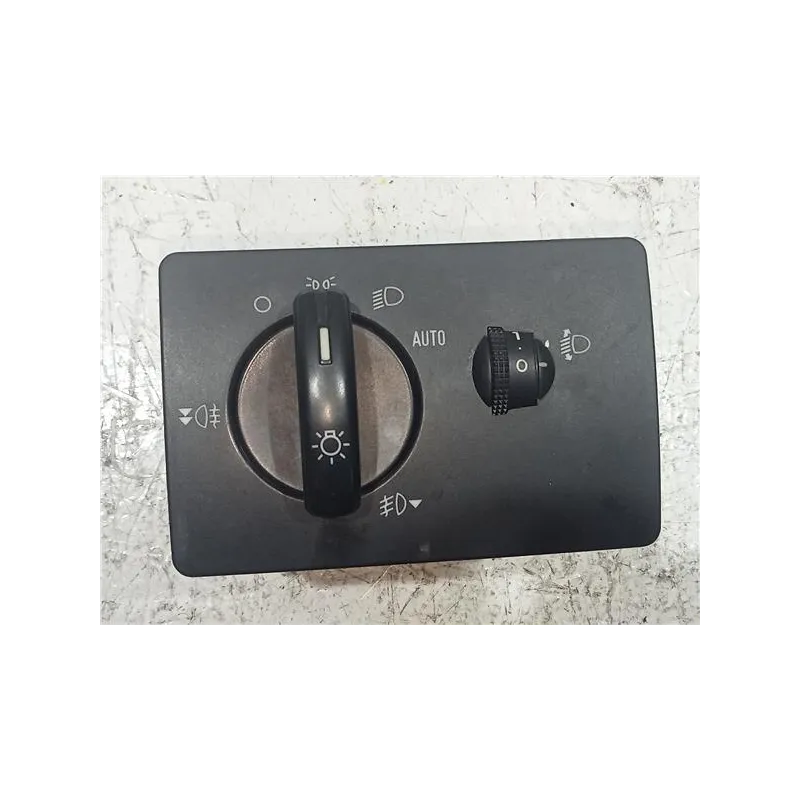 Recambio de mando de luces para ford fiesta (cbk)(2002) referencia OEM IAM 6S6T13A024AA  
