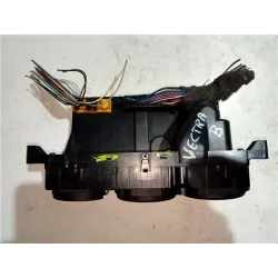Recambio de mandos climatizador para opel vectra b berlina (1995) 2.0 di 16v referencia OEM IAM 69262202  