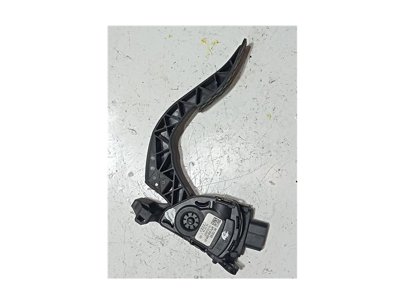 Recambio de potenciometro pedal gas para audi a6 berlina (4f2)(2004) 2.0 tdi [2,0 ltr. - 103 kw tdi] referencia OEM IAM 8K172352