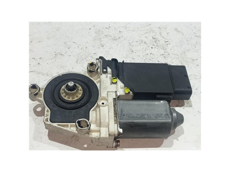 Recambio de motor elevalunas trasero derecho para volkswagen bora berlina (1j2)(199802.2005) 1.6 referencia OEM IAM 977610143420