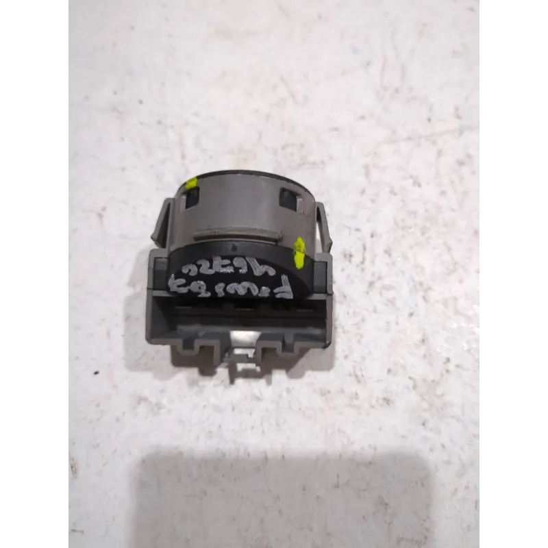 Recambio de interruptor para ford focus ii (da_, hcp, dp) 2.0 tdci referencia OEM IAM   