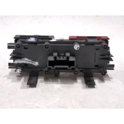 Recambio de botonera emergencia para renault megane iv sedán 1.3 tce 140 (lvnb) referencia OEM IAM 8200095493 88040003  