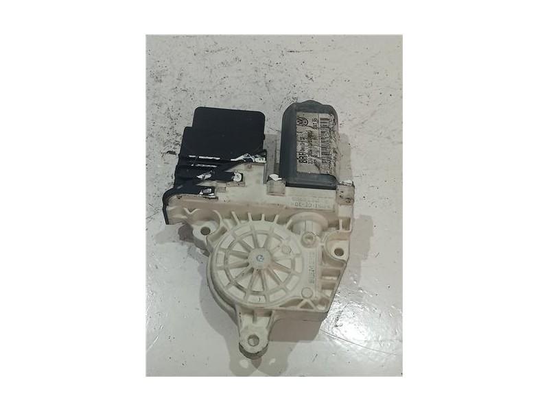 Recambio de motor elevalunas trasero izquierdo para volkswagen golf iv berlina (1j1)(1997) 1.6 16v referencia OEM IAM 105406301 