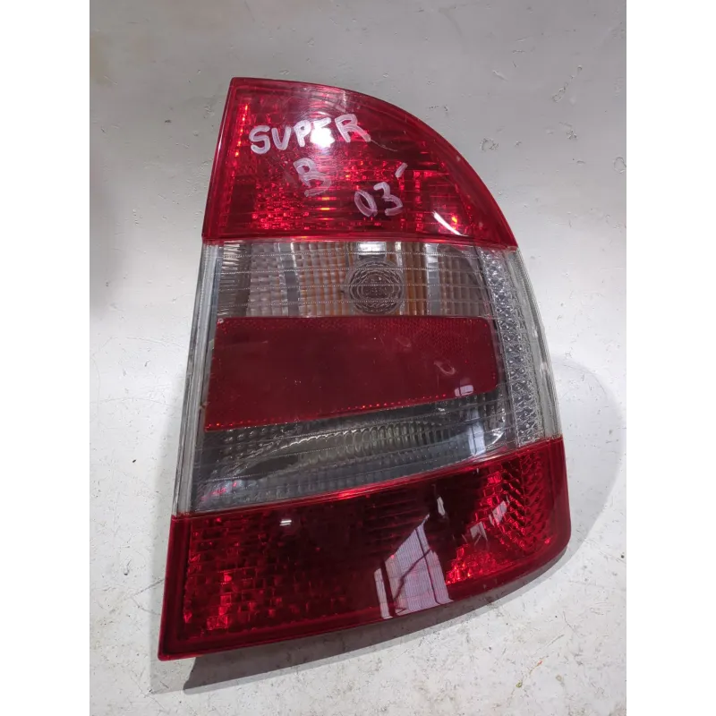 Recambio de piloto trasero derecho para skoda superb (3u4)(2002) 1.9 tdi referencia OEM IAM 086651906RR  