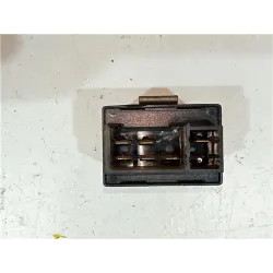 Recambio de caja fusibles/rele para opel ascona c (1981) 2.0 i referencia OEM IAM 90160989  