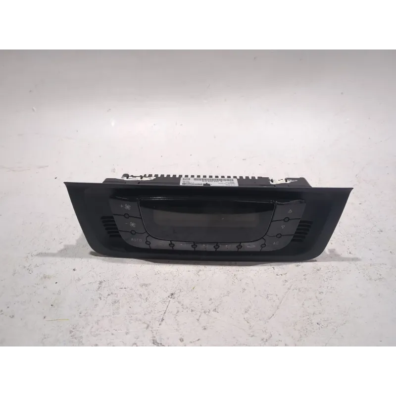 Recambio de mandos climatizador para seat ibiza berlina (6j5)(06.2008) 1.9 tdi referencia OEM IAM 6J0820043A  
