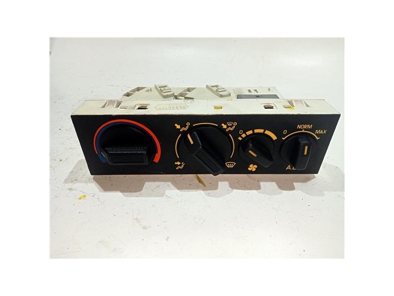 Recambio de mandos climatizador para renault r 21 berlina (b/l48)(1985) 2.1 turbo-d (b486, b488, b48v) referencia OEM IAM A30828