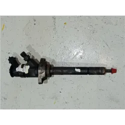 Recambio de inyector para peugeot 407 hdi 135 referencia OEM IAM 0445110297  