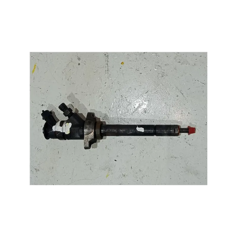 Recambio de inyector para peugeot 407 hdi 135 referencia OEM IAM 0445110297  
