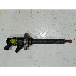 Recambio de inyector para peugeot 407 hdi 135 referencia OEM IAM 0445110297  